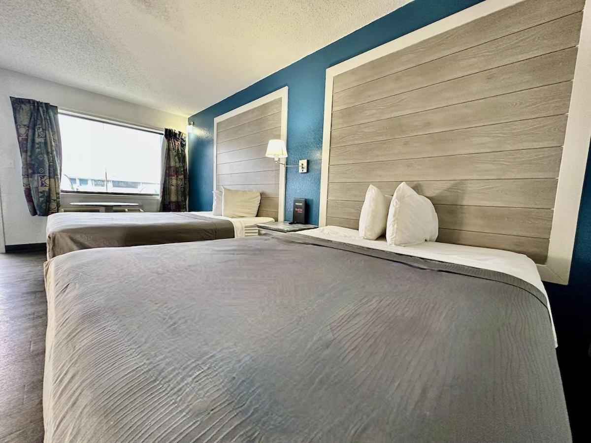 Ozark Inn And Suites Osage Beach Exteriör bild
