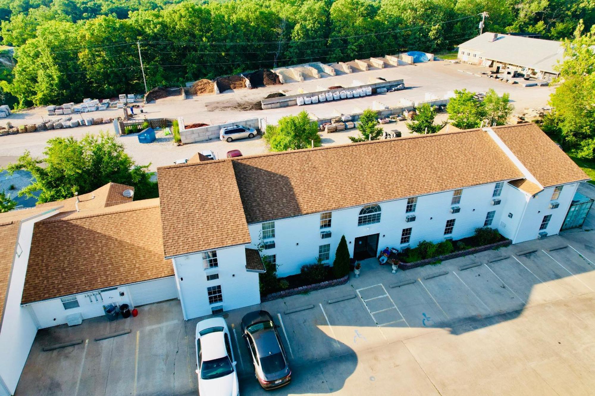 Ozark Inn And Suites Osage Beach Exteriör bild