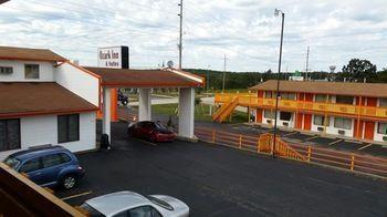Ozark Inn And Suites Osage Beach Exteriör bild